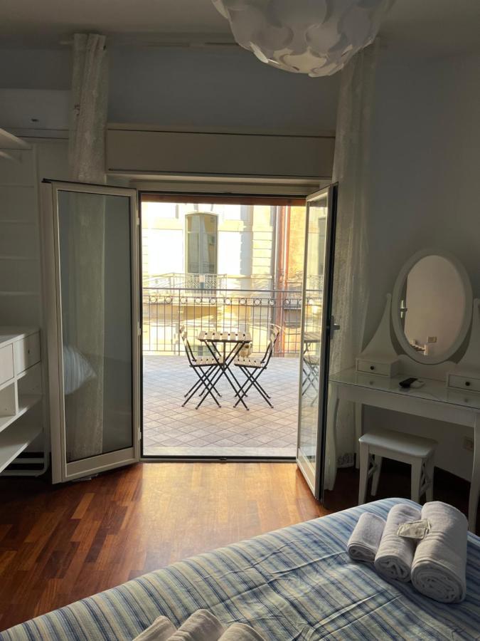 Hotel Umberto Street à Catane Extérieur photo